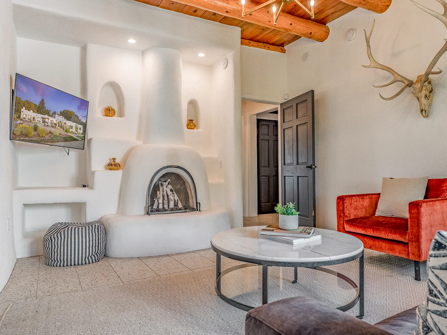 Drip Castle: Amenities in Gem Hacienda