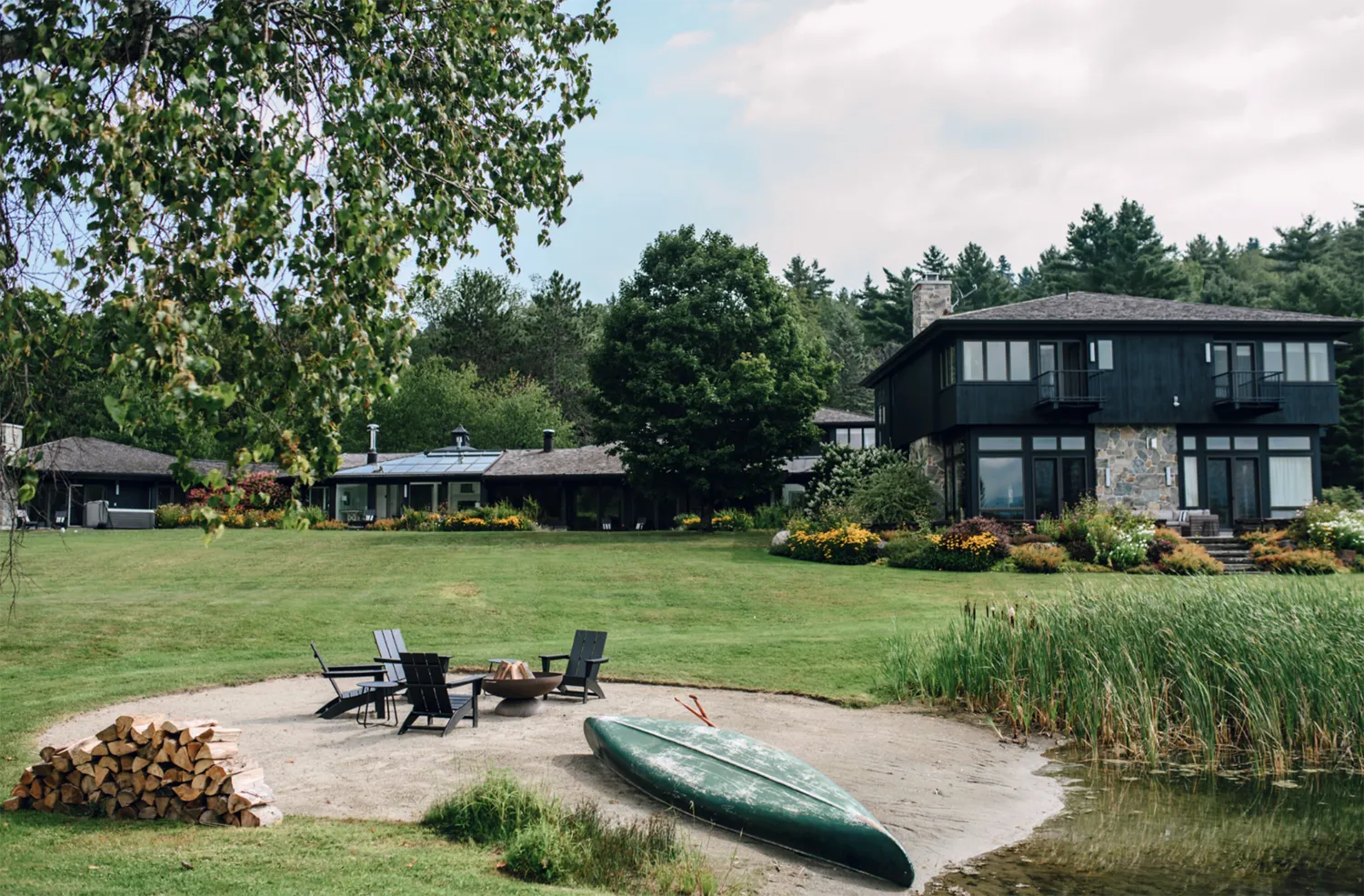 Large family vacation rental in Stowe, Vermont, perfect to escape with family and friends